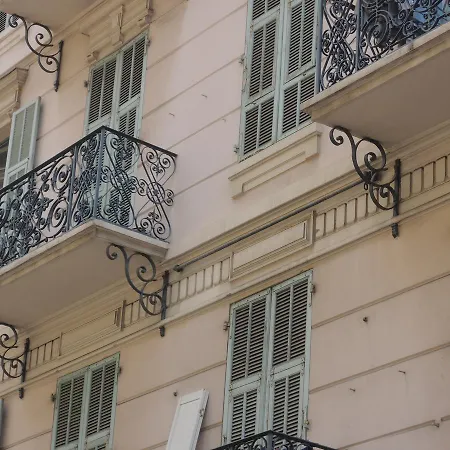 Le Coin Du Marche Apartment *